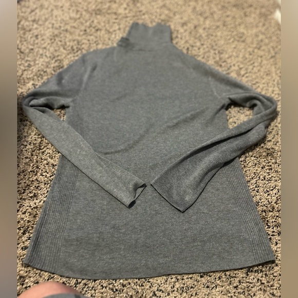 Women’s Long Sleeve Turtleneck Sweater Slim Fitted Pullover grey NWOT 1 Med9 92 - Picture 6 of 7